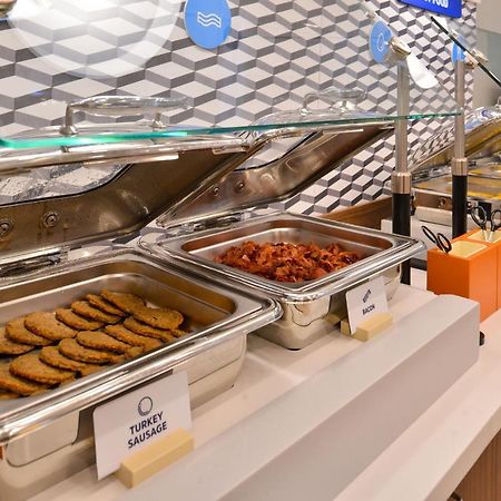 Holiday Inn Express & Suites Phoenix/Chandler Ngoại thất bức ảnh