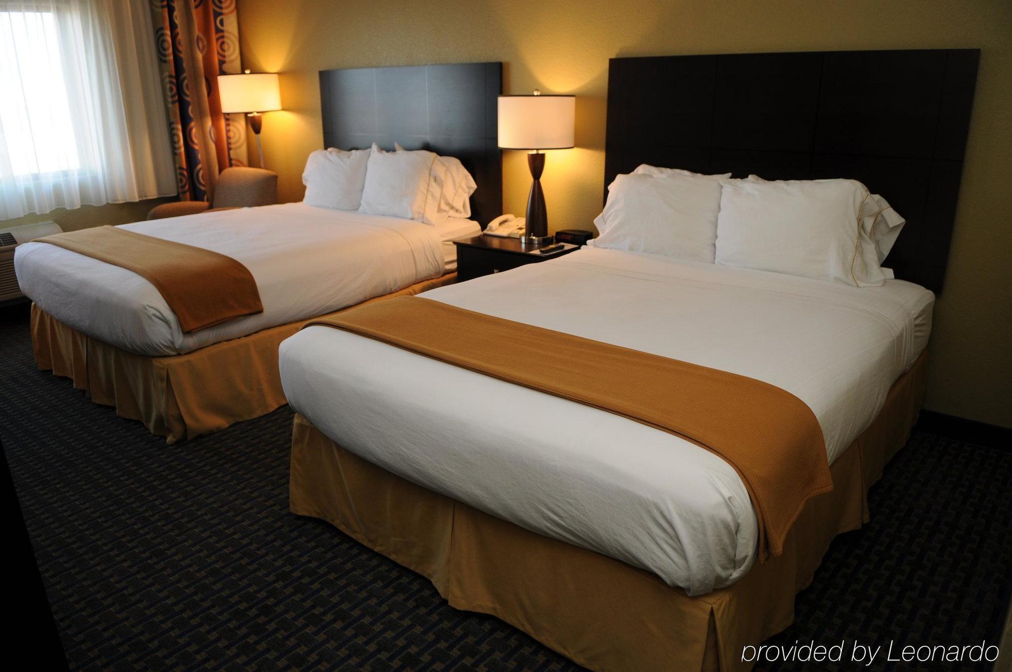 Holiday Inn Express & Suites Phoenix/Chandler Ngoại thất bức ảnh