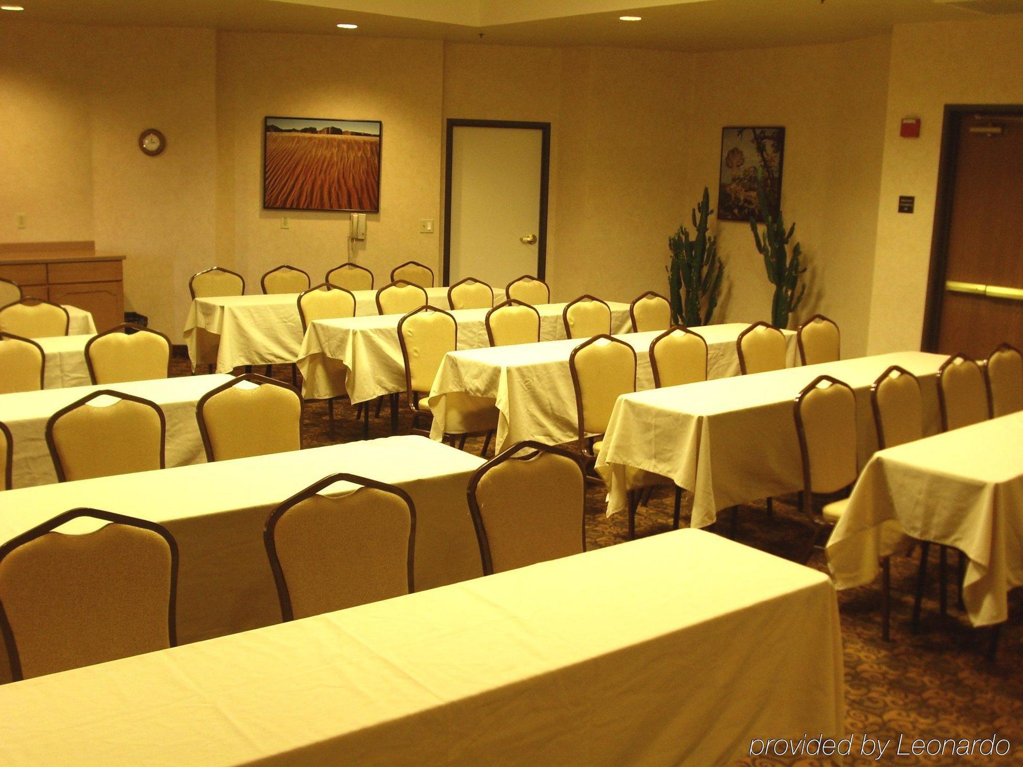 Holiday Inn Express & Suites Phoenix/Chandler Ngoại thất bức ảnh